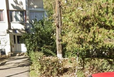 Apartament cu 3 camere decomandat în Tudor