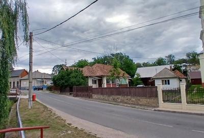 Casă cu 4 camere în Mănăstireni
