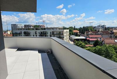 Penthouse cu 4 camere decomandat în Central - 2
