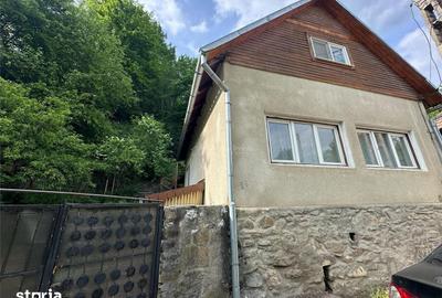 Casă cu 4 camere cu Teren 647 Mp în Central - 12