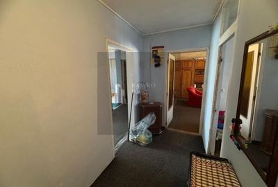 Apartament cu 4 camere decomandat în Central - 2