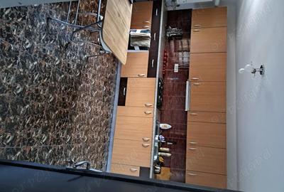 Casă cu 6 camere cu Teren 303 Mp în Bascov - 1