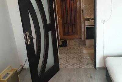 Garsonieră decomandată în Industrială