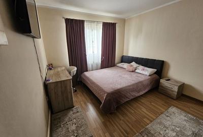 Apartament cu 2 camere decomandat în Stana