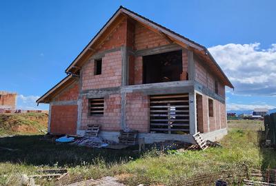 Casă individuală cu 5 camere cu Canalizare în Sânpetru - 12