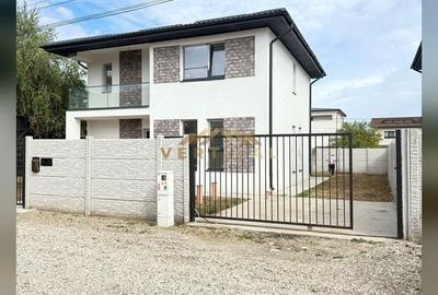 Casă cu 5 camere cu Teren 361 Mp în Berceni