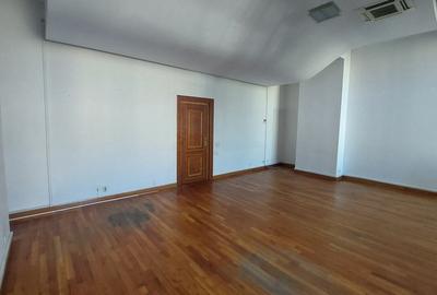 Birou, de 1,500 mp, în Ultracentral - 2