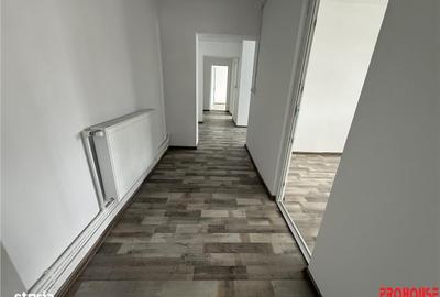Spațiu comercial, de 118 mp, în Central - 14