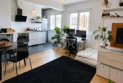 Apartament cu 2 camere semidecomandat în Horea