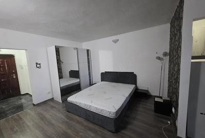 Garsonieră semidecomandată în Podul de Piatră