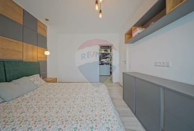 Casă cu 4 camere cu Teren 486 Mp în Cristian - 21