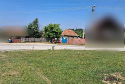 Casă cu 3 camere în Zece Hotare