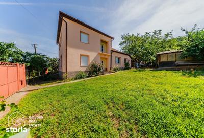 Casă cu 5 camere cu Teren 1878 Mp în Central