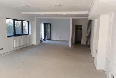 Spațiu comercial, de 67 mp, în Vest