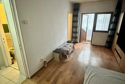 Garsonieră decomandată în Micălaca