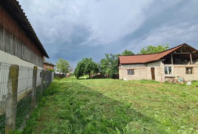 Teren de 1200 mp, în Oarja - 4