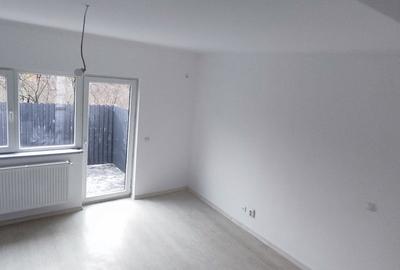 Casă cu 5 camere cu Teren 27.5 Mp în Giurgiului