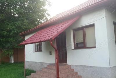 Casă cu 4 camere cu Teren 4400 Mp în Corbu