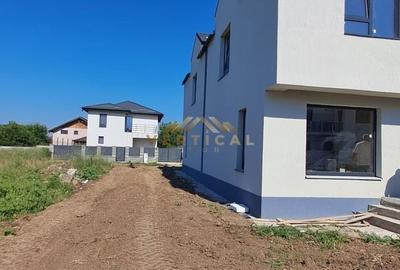 Casă cu 4 camere cu Teren 220 Mp în Berceni