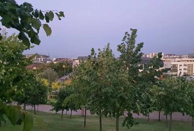 Apartament cu 3 camere decomandat în Theodor Pallady