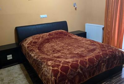 Casă cu 4 camere în Câmpinița