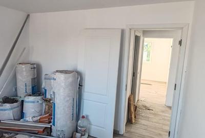 Casă cu 3 camere cu Teren 350 Mp în Central