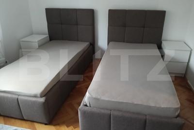 Casă individuală cu 8 camere cu Canalizare în Astra