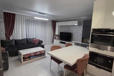 Apartament cu 3 camere decomandat în Liteni - 4