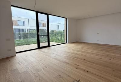 Casă cu 4 camere cu Piscina în Tunari - 4