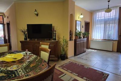 Casă individuală cu 3 camere cu Canalizare în Ultracentral - 11