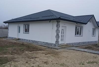 Casă cu 4 camere în Central - 8