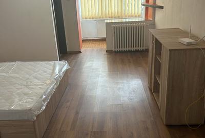 Garsonieră decomandată în Craiovei