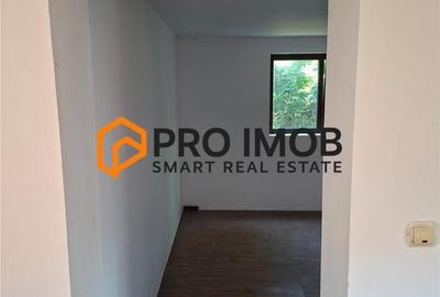 Casă cu 2 camere decomandat cu Teren 1180 Mp în Central