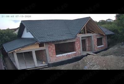 Casă cu Teren 450 Mp în Central