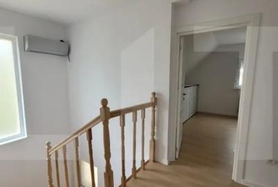 Casă cu 4 camere cu Teren 630 Mp în Dumbrăvița