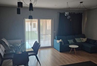 Casă cu 4 camere în Dumbrăvița