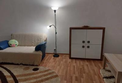 Apartament cu 2 camere decomandat în Delfinariu