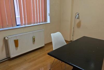Apartament cu 4 camere în Democrației
