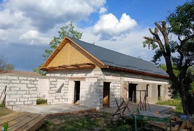 Casă cu 6 camere cu Teren 1500 Mp în Chiselet