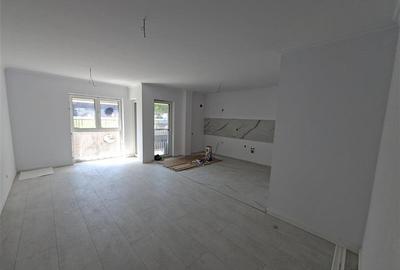 Apartament cu 4 camere semidecomandat în Florești - 2