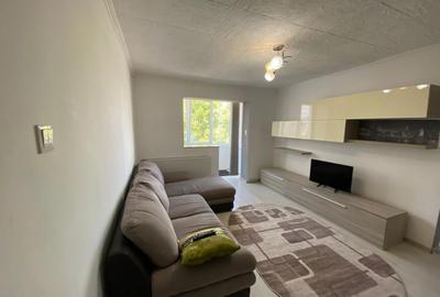 Apartament cu 2 camere semidecomandat, mobilat în Central - 1