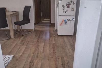 Apartament cu 2 camere semidecomandat, mobilat în Soarelui