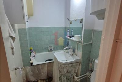 Apartament cu 3 camere în Viziru 1