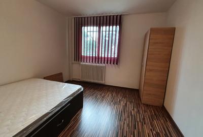 Apartament cu 2 camere decomandat în Drumul Taberei