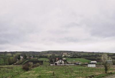 Teren de 3350 mp, în Viișoara - 2