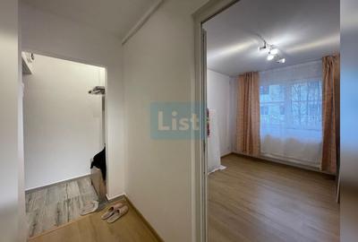 Apartament cu 3 camere semidecomandat în Micro III - 11