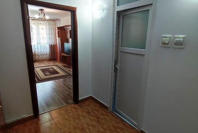 Apartament cu 3 camere semidecomandat în Rahova - 9