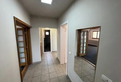 Birou, de 90 mp, în Unirii - 3