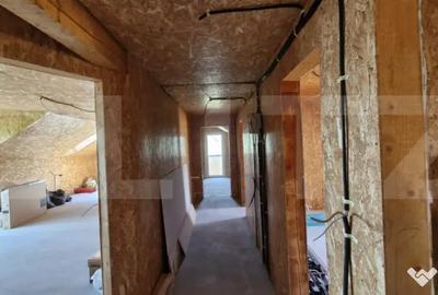 Casă cu 2 camere cu Teren 1000 Mp în Central