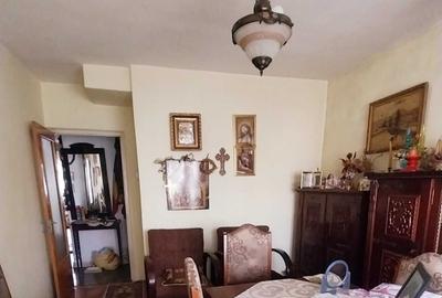 Apartament cu 4 camere decomandat în Central - 1